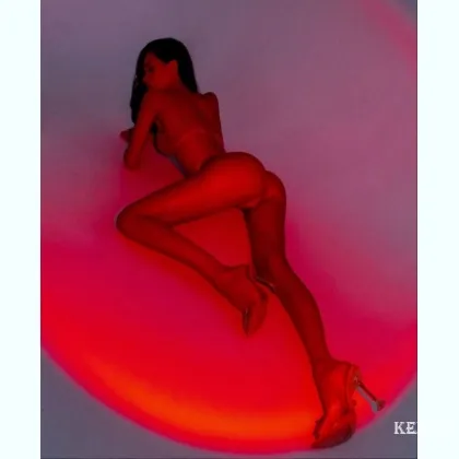 Милая дама ждёт тебя в Одессе по фото