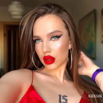 Ищу героя, чтобы согреть прохладный вечер...